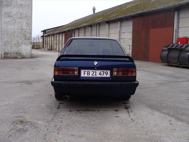 BMW E30 318i - 322i Turbo "Solgt" - Hmmm, mangler der ikke et eller andet ? billede 8