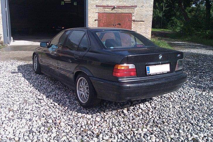 BMW E36 320i [SOLGT] billede 3