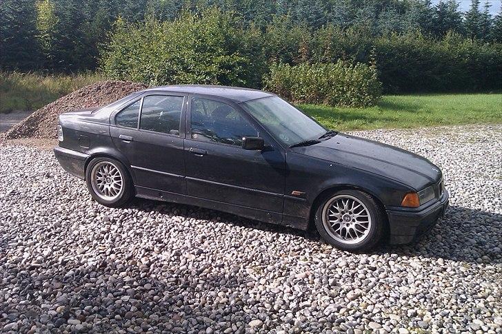 BMW E36 320i [SOLGT] billede 7