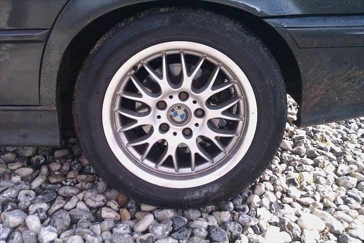 BMW E36 320i [SOLGT] billede 10