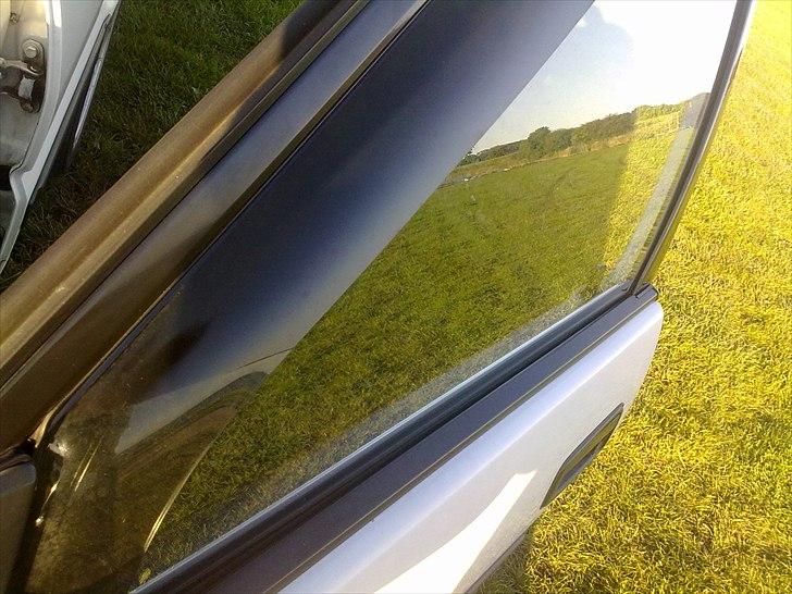 Toyota Corolla 1,6aut *SOLGT* billede 17