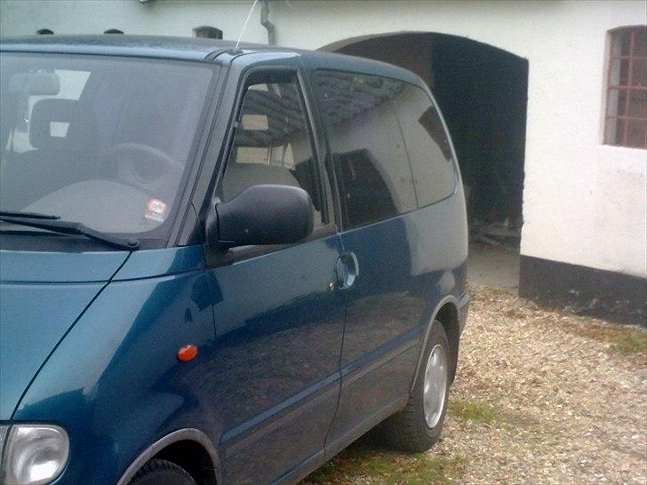 Nissan serena .død billede 4