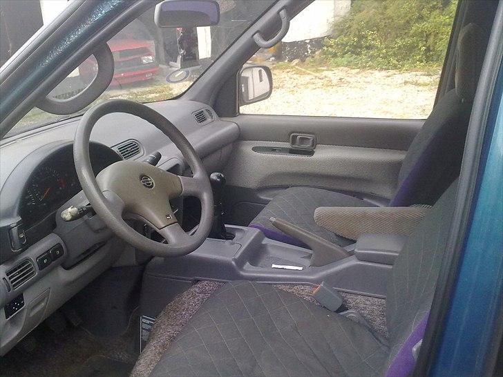 Nissan serena .død billede 13