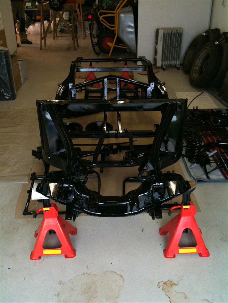 MG A 1500 Roadster - Chassis efter rengøring, sandblæsning, grundmaling og lakering billede 11