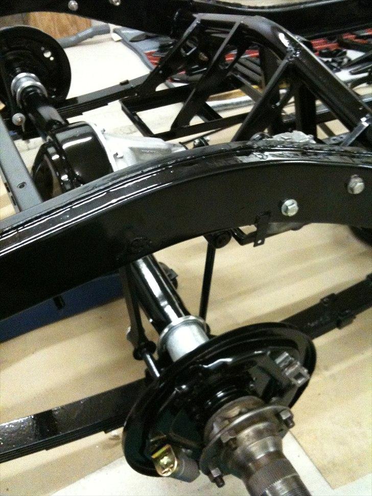 MG A 1500 Roadster - Bagtøj samt affjedring monteret, efter rengøring, sandblæsning, grundmaling, lakering billede 13