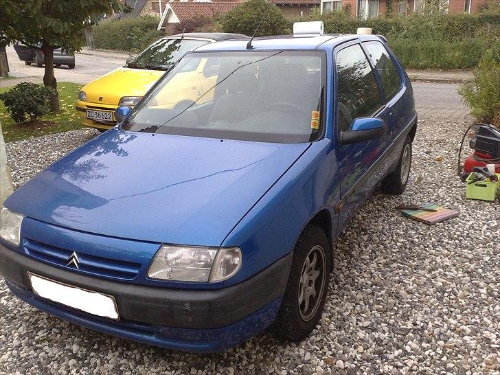 Citroën saxo **SOLGT** - elsker farven :D billede 1