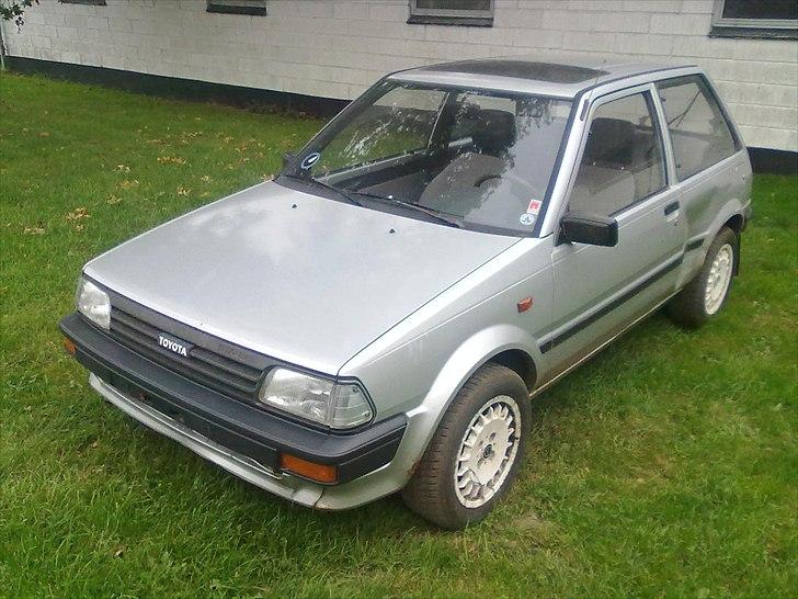Toyota Starlet 1,3 XL billede 1