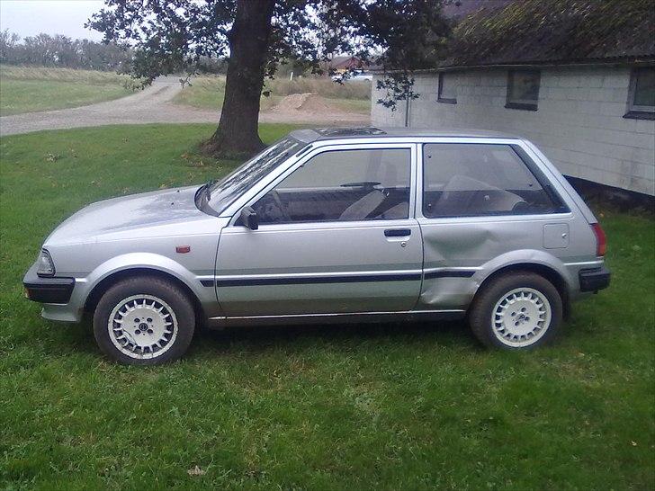 Toyota Starlet 1,3 XL billede 2