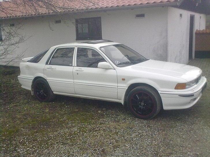 Mitsubishi Galant - Var lige kommet hjem efter afhentning. billede 8