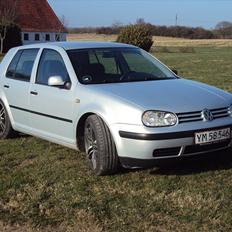 VW Golf 4