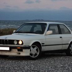 BMW E30 318i