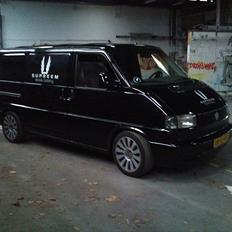 VW Transporter 2.4D