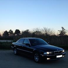 BMW 730