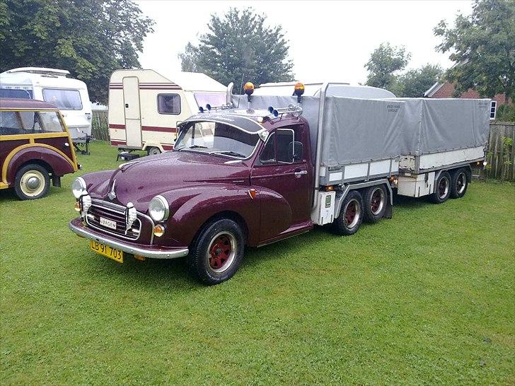 Austin-Morris Minor 1000 Pick-up. Mr Ti hunne. - Taget på et træf 2010. Jeg sover i traileren når jeg er afsted. billede 6