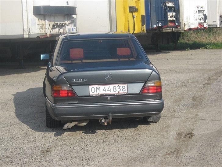Mercedes Benz 300 D  W124 "solgt" billede 4