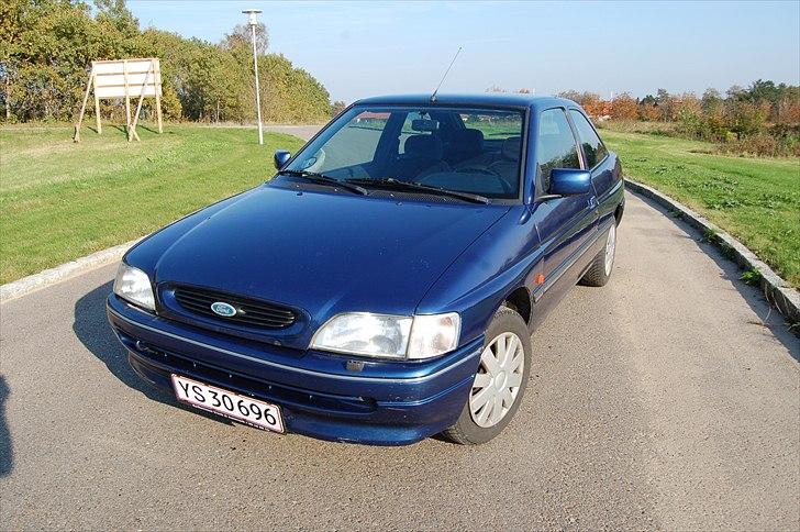 Ford Escort 1.6 CLX solgt billede 8