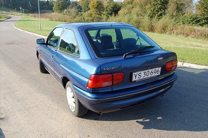 Ford Escort 1.6 CLX solgt billede 10