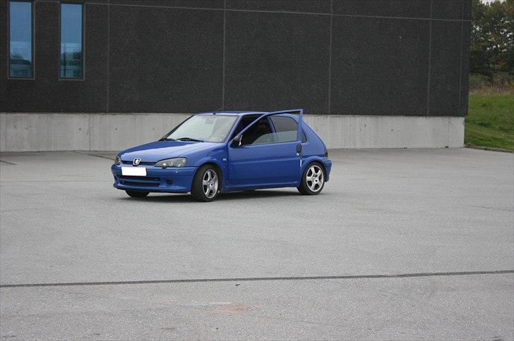 Peugeot 106 Rallye byttet væk billede 15
