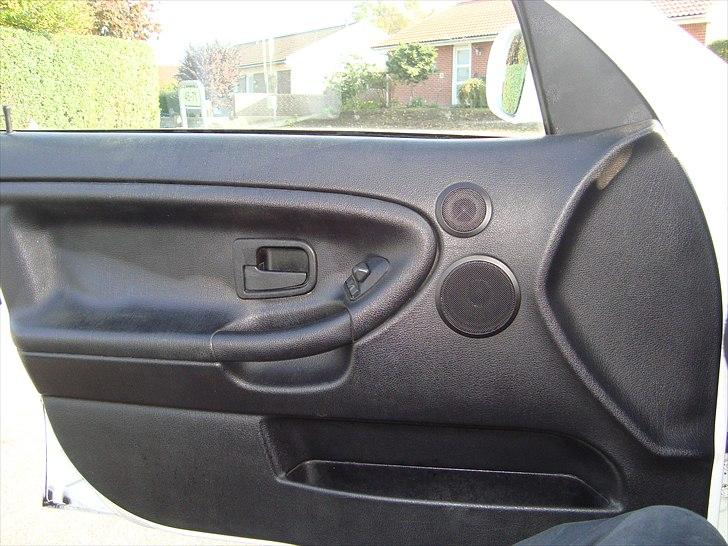 BMW e36 320i vanos. SOLGT billede 9