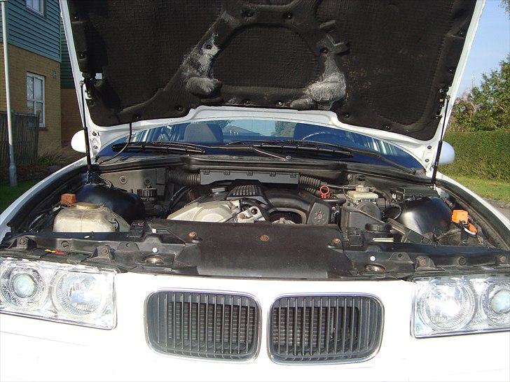 BMW e36 320i vanos. SOLGT billede 18