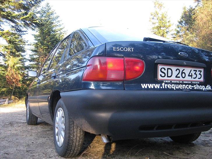 Ford Escort 1.4i solgt billede 1