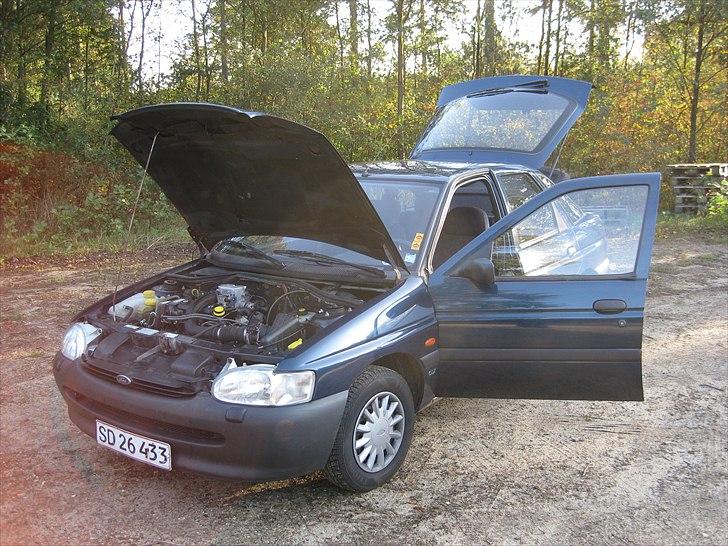 Ford Escort 1.4i solgt billede 10