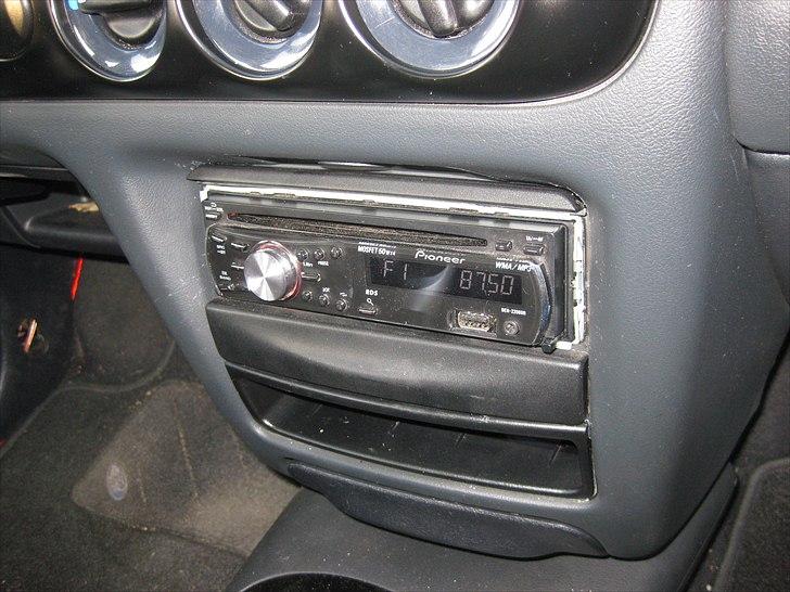 Ford Escort 1.4i solgt billede 13