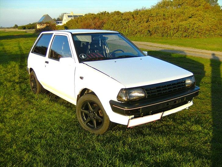 Toyota Starlet SOLGT billede 1