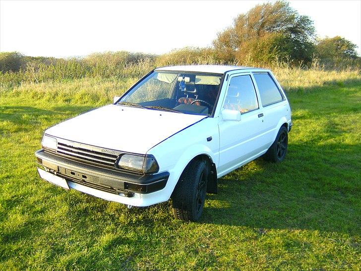 Toyota Starlet SOLGT billede 2