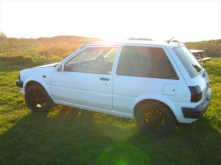 Toyota Starlet SOLGT billede 8