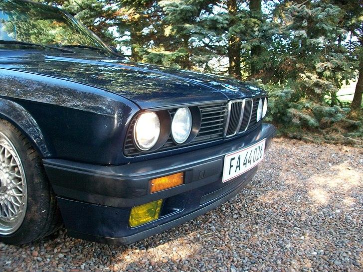 BMW E30 billede 2