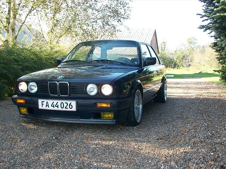 BMW E30 billede 3