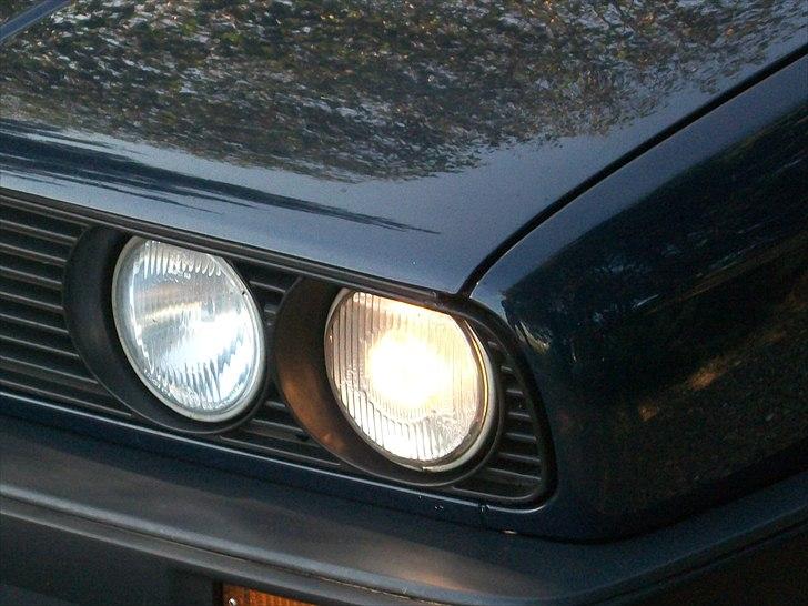 BMW E30 billede 8