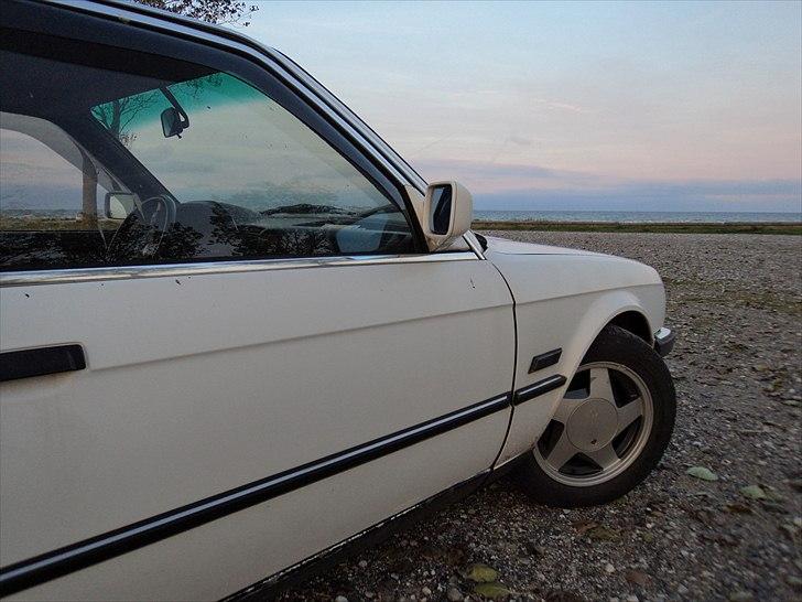 BMW E30 318i billede 5