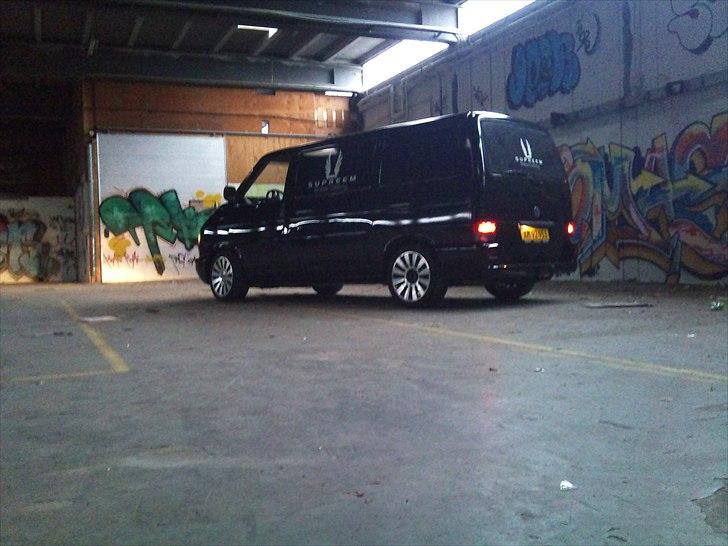 VW Transporter 2.4D billede 1