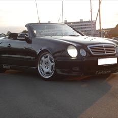 Mercedes Benz Cap 320 CLK