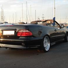 Mercedes Benz Cap 320 CLK