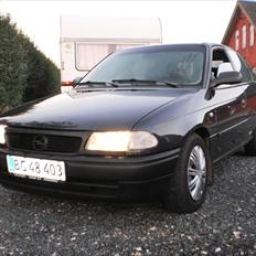 Opel Astra 1,6