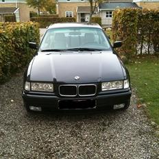 BMW E36 320i Coupe