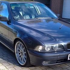 BMW 540i
