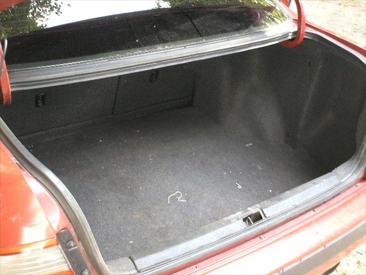 Toyota Carina e solgt billede 7