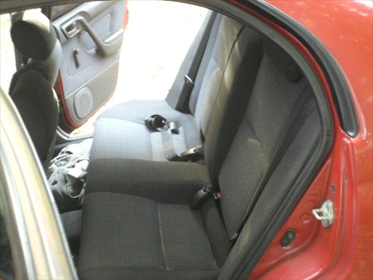 Toyota Carina e solgt billede 12