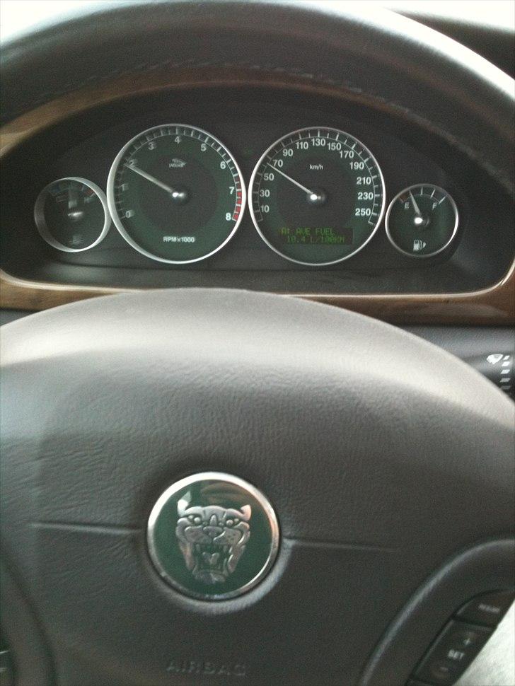 Jaguar X-TYPE billede 2