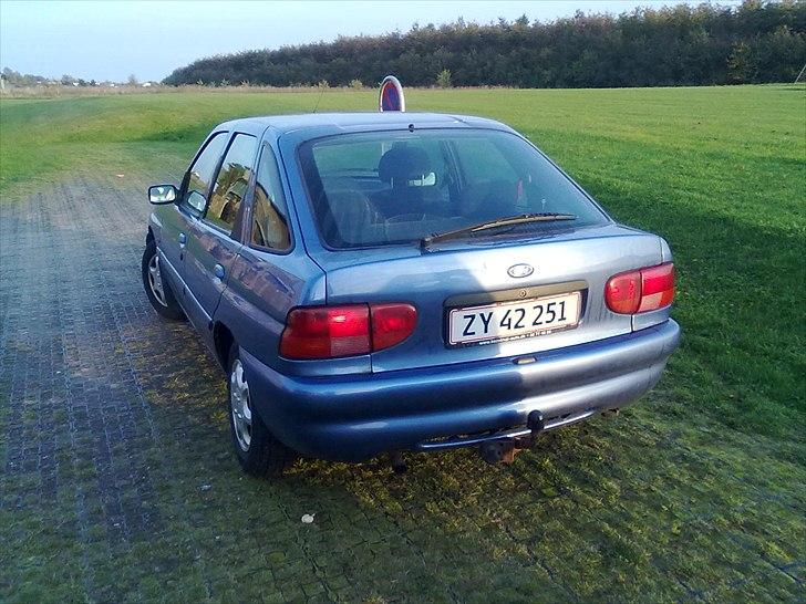 Ford Escort Solgt billede 2