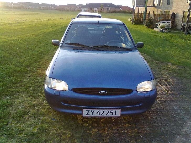 Ford Escort Solgt billede 8