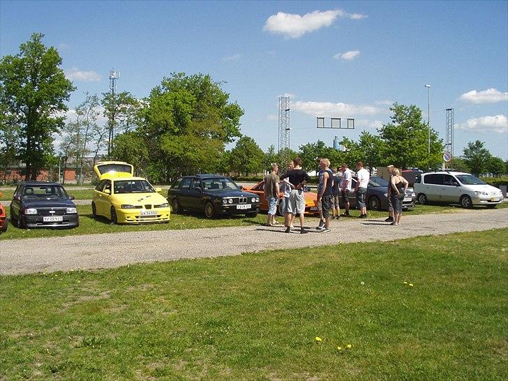 BMW E30 320i Touring - SOLGT billede 10