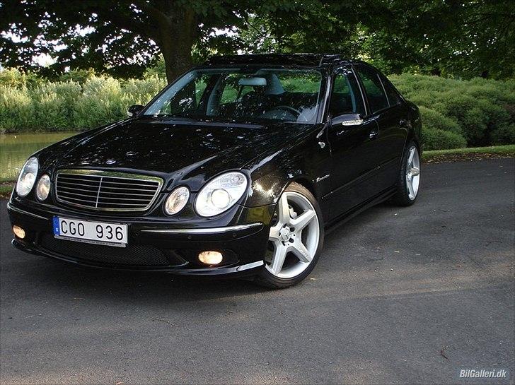 Mercedes Benz E55 ///AMG  billede 1