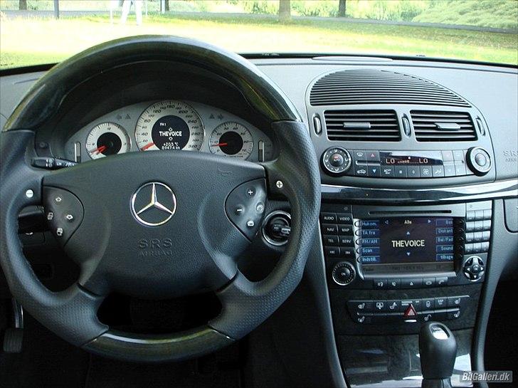 Mercedes Benz E55 ///AMG  billede 4