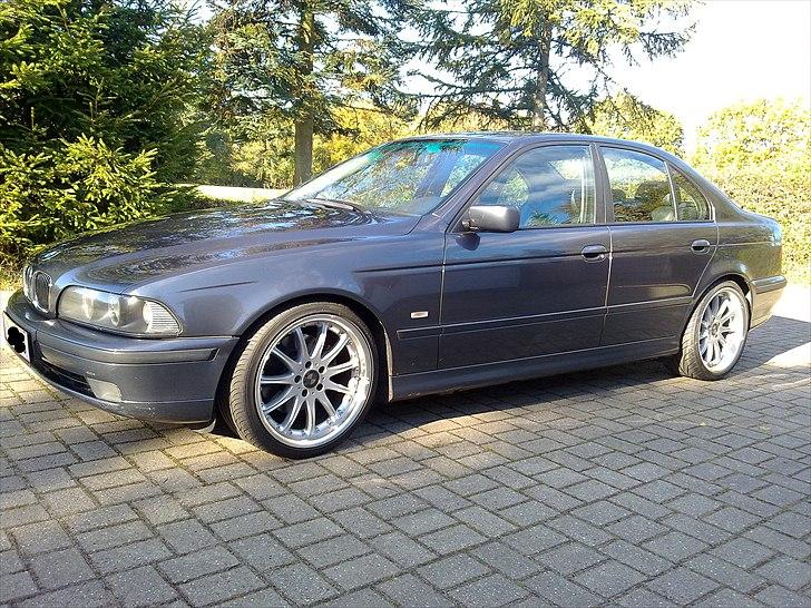 BMW 540i billede 2