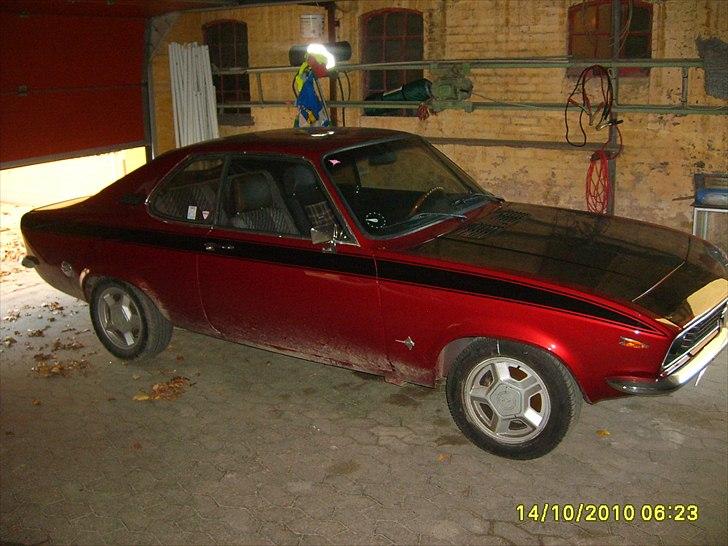 Opel Manta A - Synes det er et kanont farvevalg.. Flot arbejde af maleren.. billede 20
